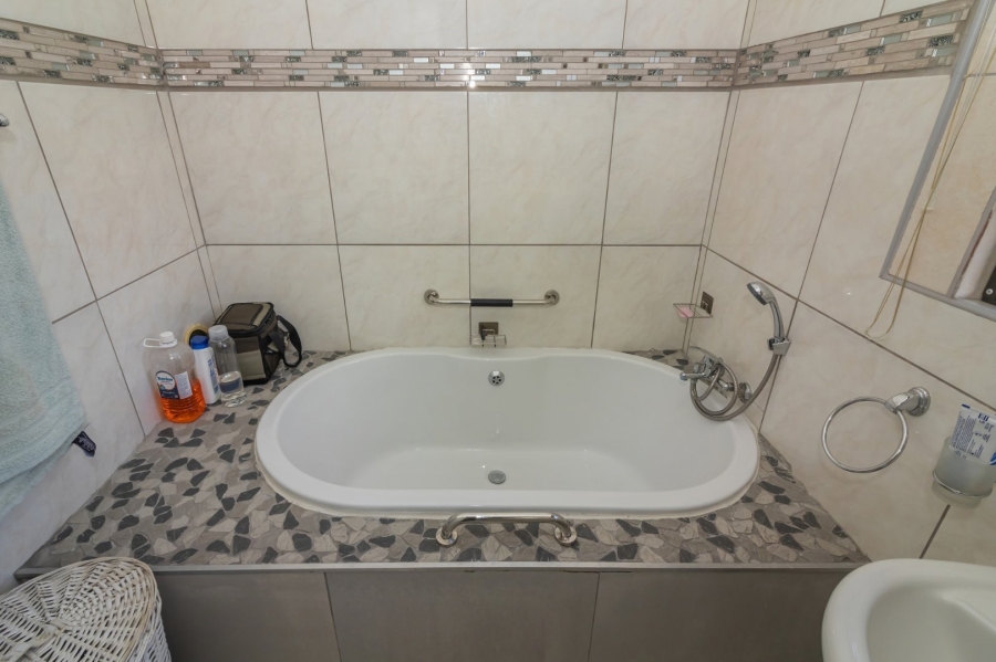 4 Bedroom Property for Sale in West Park Free State